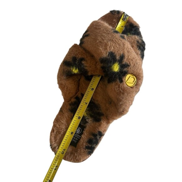 Volcom Lived in Lounge Woman's Slippers Slides Brown Soft Faux Fur Daisies Sz 8? - Picture 12 of 14